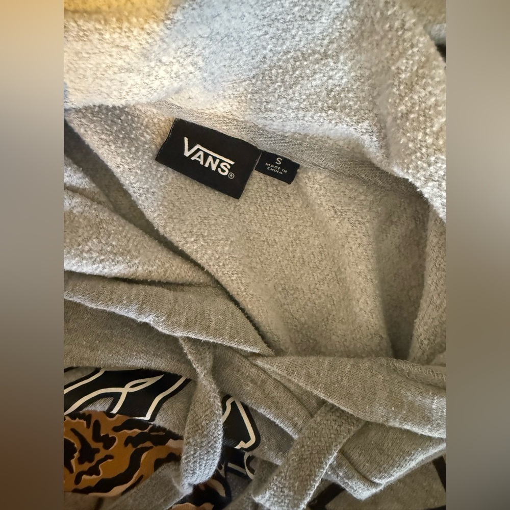 Vans Hoodie, Men’s size Small, Gray Mountain Tiger Vans Sweatshirt Hoodie - Picture 9 of 9